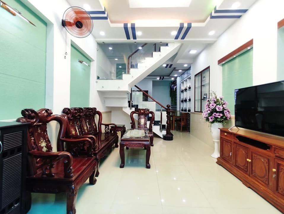 cho thuê nhà nguyên căn mới đẹp 1 trệt 1 lầu Phạm Văn Chiêu, P14, Gò Vấp