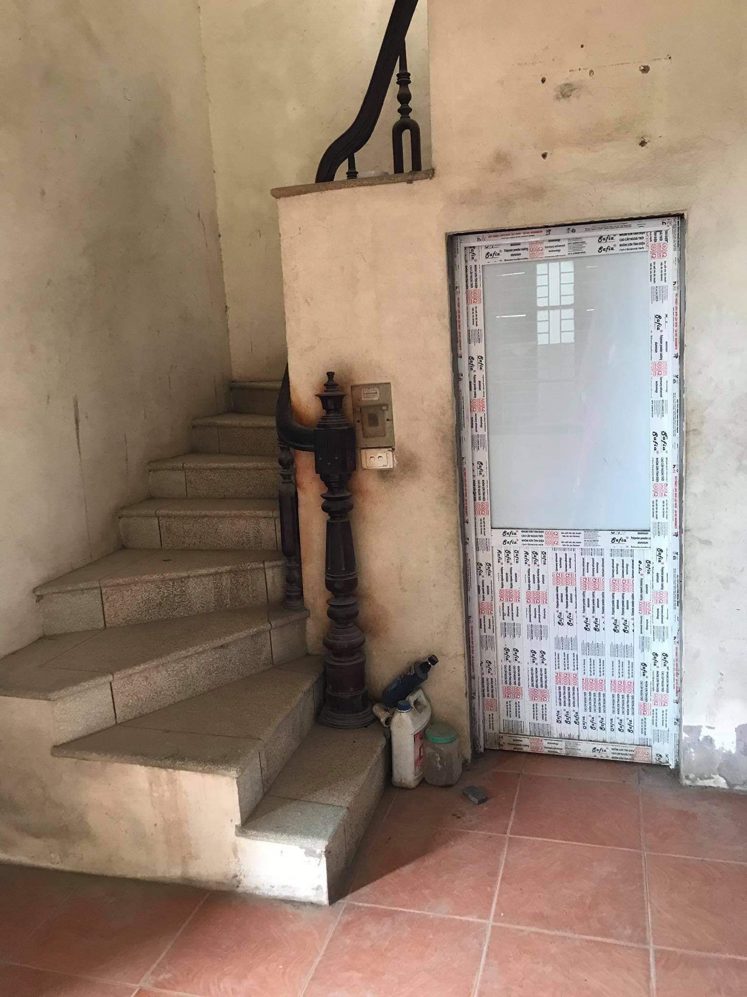 Cho thuê nhà 2 tầng 1 tum sau siêu thị Lan Chi Thường Tín