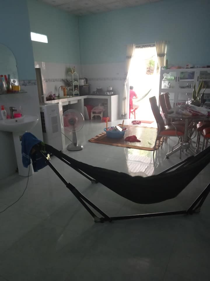 bán gấp căn nhà cấp 4 ngang 6m2 chiều dài 60m dt nhà ngang 5m1 dài 31m hiệp hưng tỉnh Hậu Giang