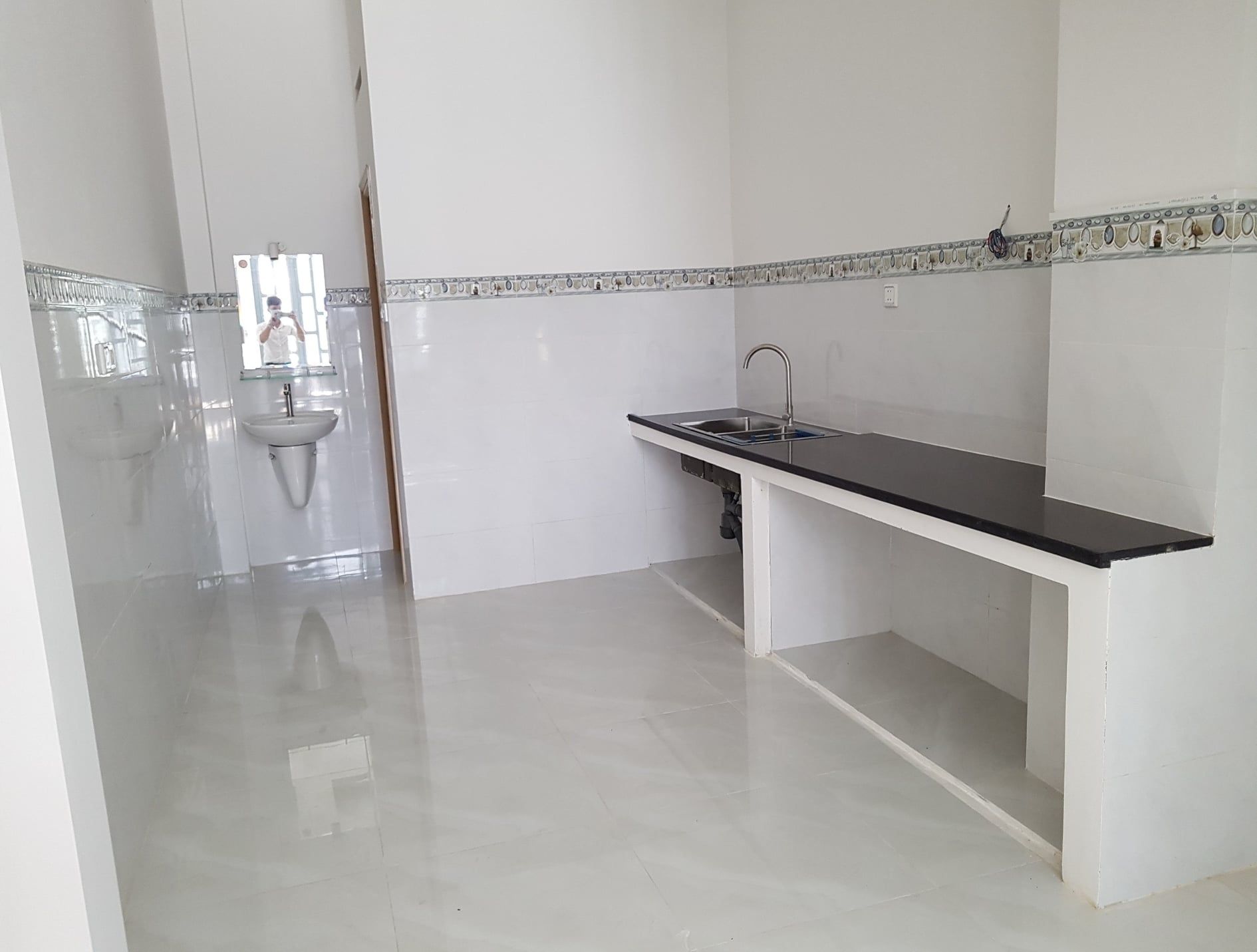 Nhà sạch sẽ mới xây , khu vực an ninh bao gồm 1 trệt 1 lầu 2 phòng ngủ 2 toilet đường 7 linh trung