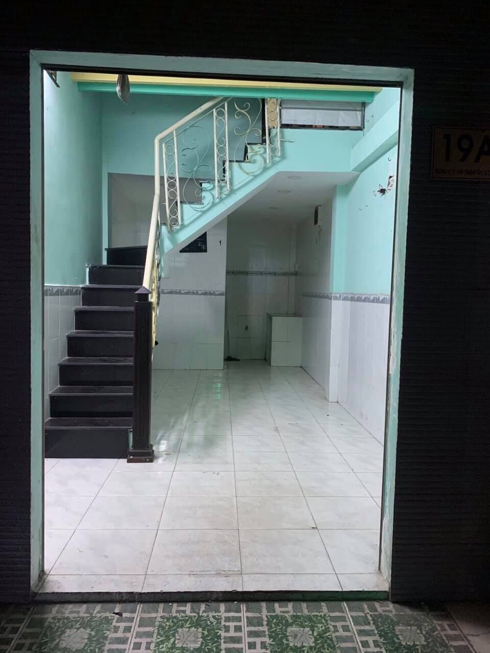 Nhà nhỏ cho Thuê ( Giá 7triệu / 1tháng ) , mặt tiền đường số 17 ( đa thiện ) tân thuận tây quận 7 .