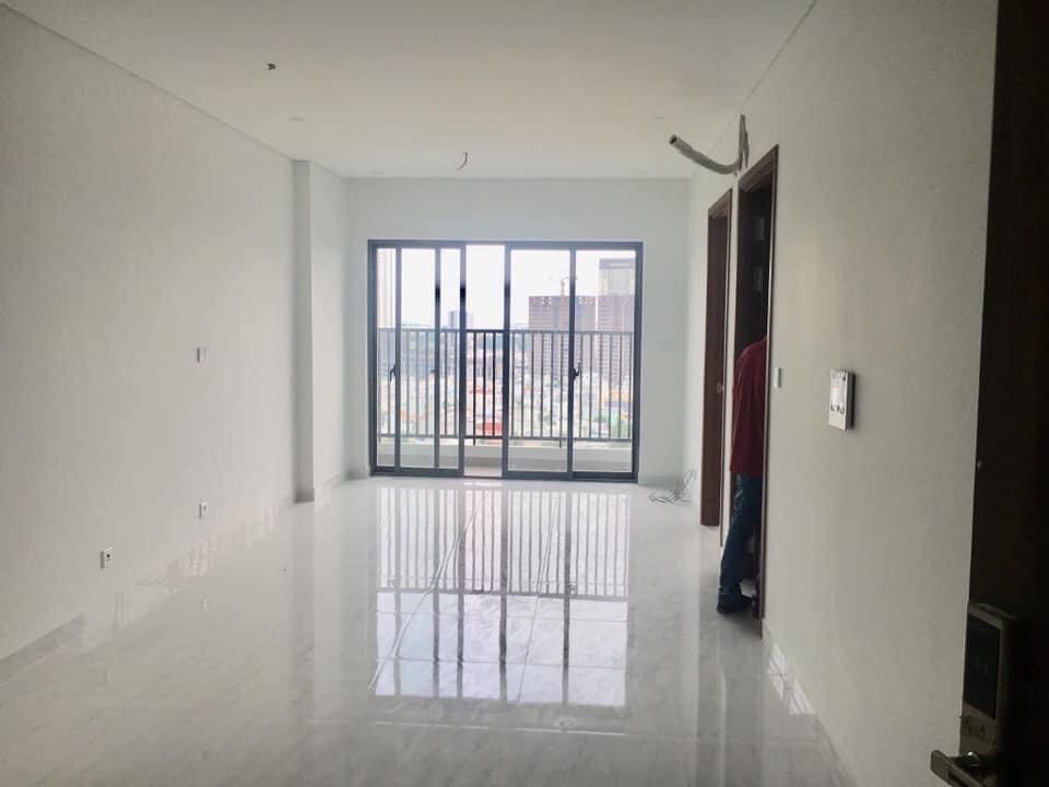 Cho thuê căn hộ 2 Phòng ngủ ,2 toilet lầu cao nội thất cơ bản Quận 7.