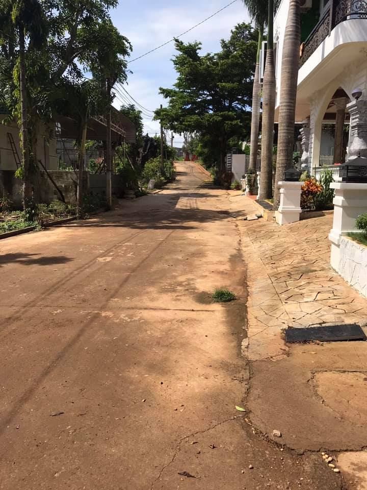 BÁN NHÀ VƯỜN QH 2 MẶT TIỀN TRƯỚC SAU PHƯỜNG KHÁNH XUÂN DIỆN TÍCH RỘNG DÀI