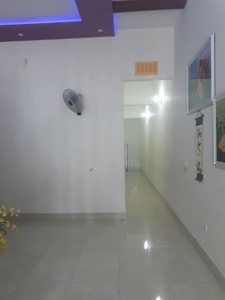 Bán nhà đẹp đầy đủ các tiêu chí tổ 20 p Him Lam đường vào xí nghiệp gạch cũ
