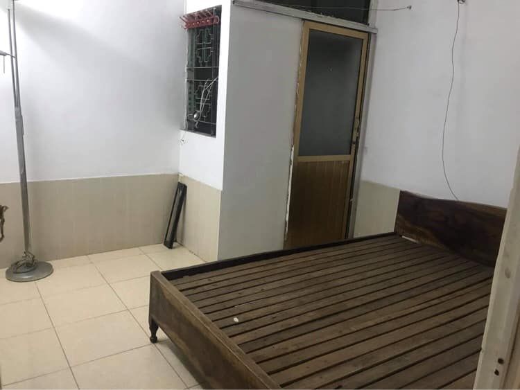 Cho thuê nhà tập thể 150 phố Lương Định Của - Đống Đa - Hà Nội.