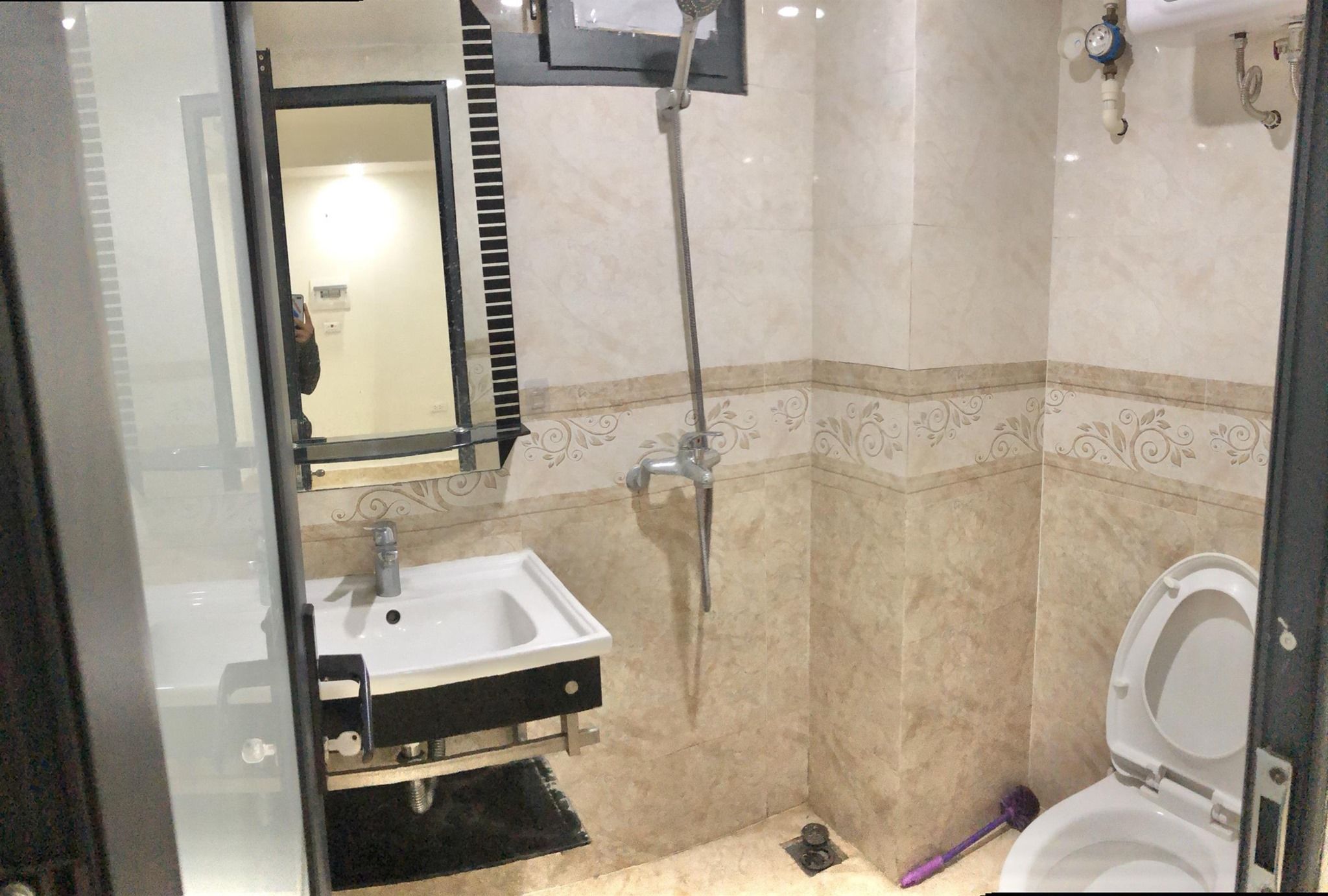 Phòng 30-35m2 thiết kế đẹp tiện dụng đầy đủ đồ 21 Lê Văn Lương. Có thể làm văn phòng.