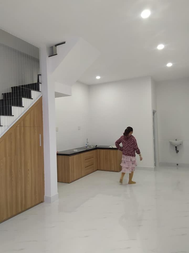 Bán nhà mới xây 1 trệt, 1 lầu Hẻm đường A6 - khu TĐC VCN phước Hải - tp Nha Trang