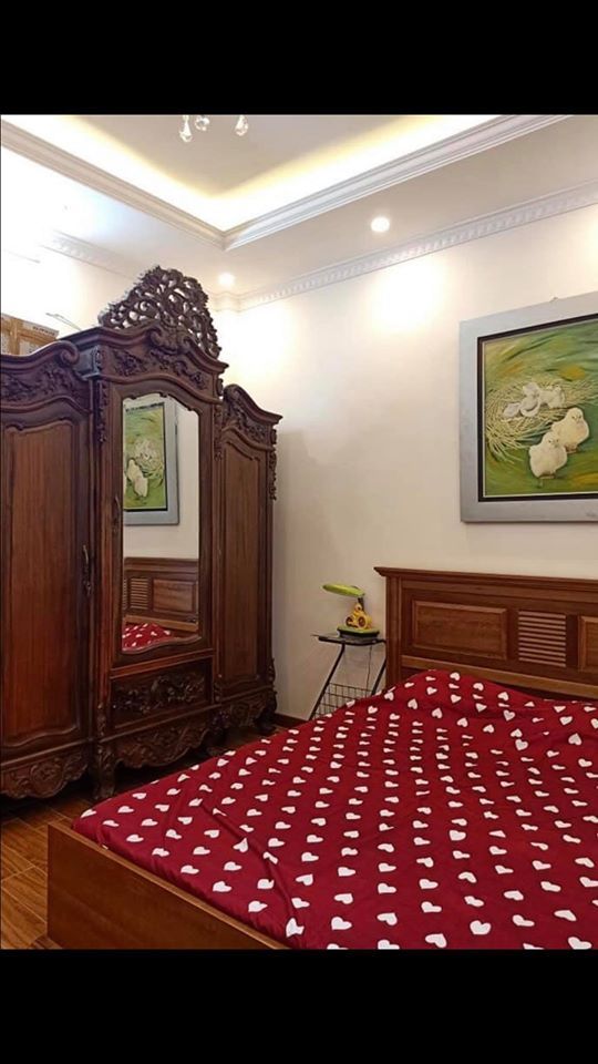 Cần bán nhà mặt phố quận HAI BÀ TRƯNG. Kinh doanh buôn bán nhộn nhịp, ôtô vào nhà, mặt tiền khủng.