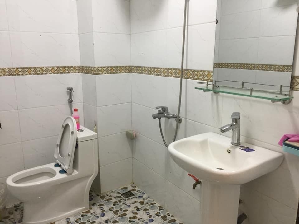 bán nhà 3 tầng . Phường chi lăng . Gần công an tỉnh gần trường sư phạm . Nhà với thiết kế hiện đại