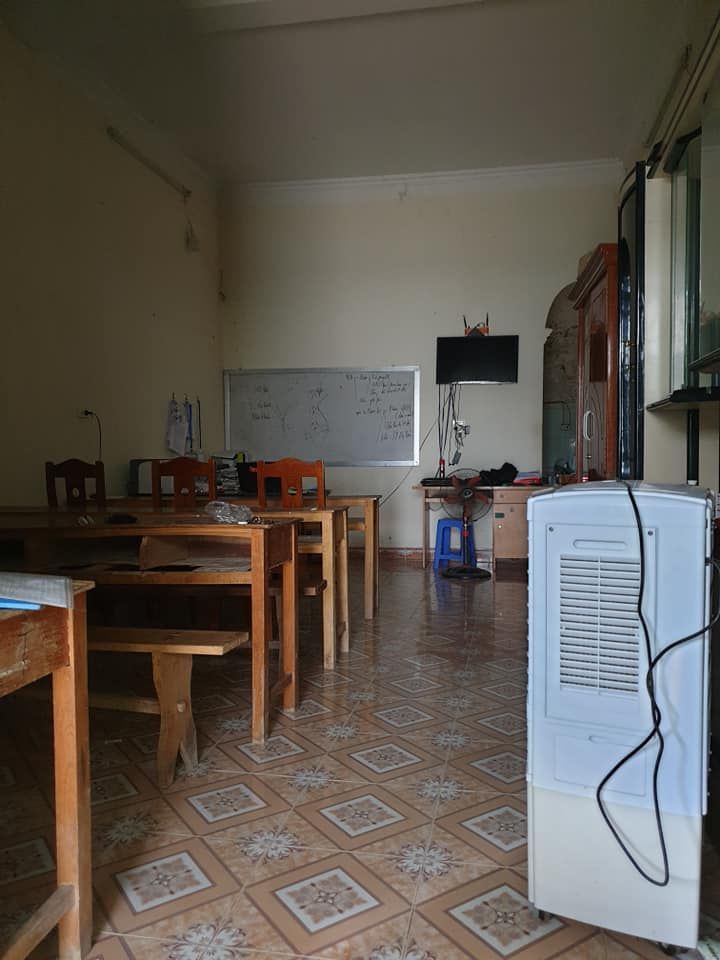 BÁN NHÀ CẤP 4 CÓ GÁC XÉP, GIÁ CỰC TỐT CHO GĐ TRẺ. Đ/c: tổ 4, p. Quyết Tâm, tp. Sơn La