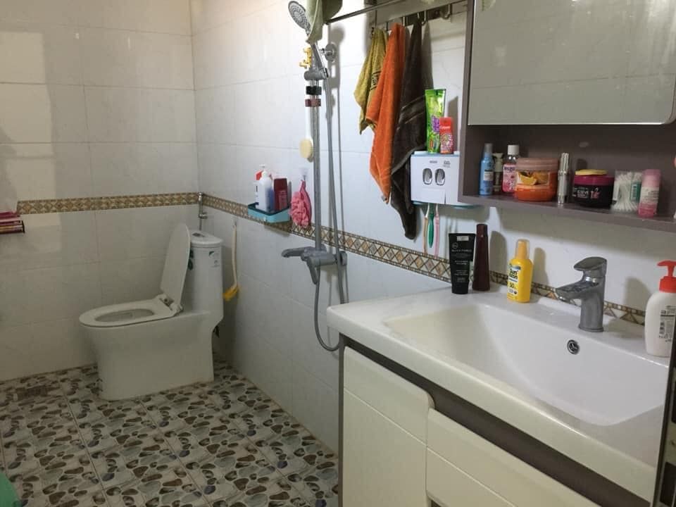 bán nhà 3 tầng . Phường chi lăng . Gần công an tỉnh gần trường sư phạm . Nhà với thiết kế hiện đại