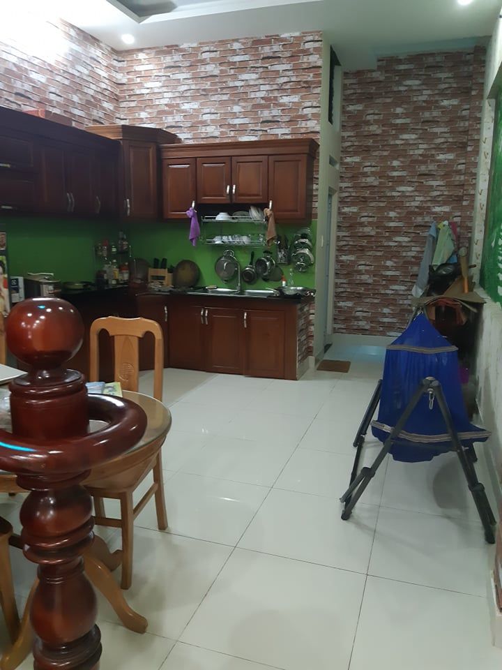 Nhà chính chủ q12 phường thạnh lộc đường Hà huy giáp. dt 4x17m .Có 1pk .1bep 4pn 5wc.