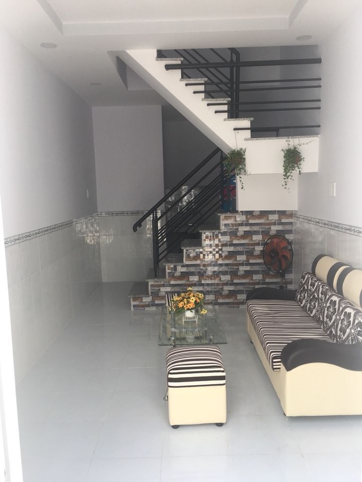 Gia Đình kẹt tiền Cần Bán rẻ Căn Nhà 1 Trệt 1 Lầu_Giá 830tr_DT 39m2_Nguyễn Văn Quá_Quận 12.