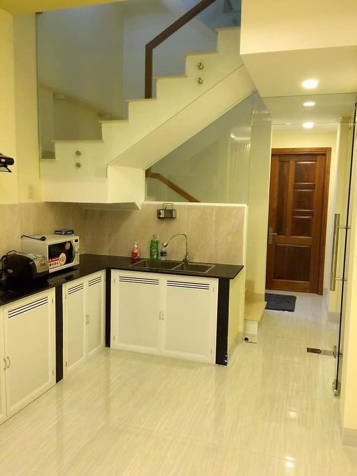 Bán nhà đẹp 2,5 tầng - Phước Hải. Gần coopmart. Có cả bồn xông hơi. Để lại nội thất