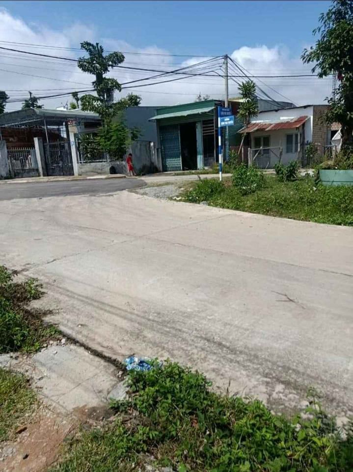 Bán lô đất mặt đường Đặng Thái Thuyến, phường Duy Tân, tp Kon Tum