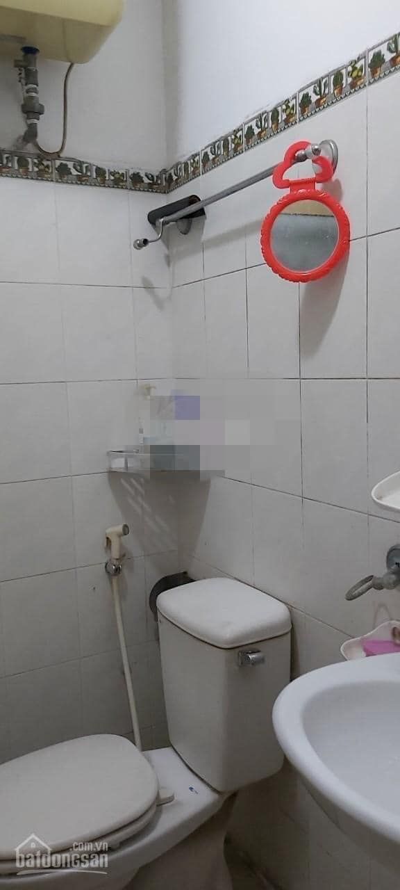 Cho thuê nhà 4.5 tầng, DT mặt sàn 40m2, hướng ĐN, ngõ 44Thái Thịnh, quận Đống Đa, Hà nội.