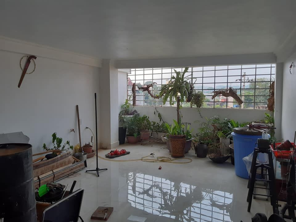 BÁN NHÀ VỊ TRÍ NGAY TRUNG TÂM. ĐI ĐƯỜNG PHAI VỆ VÀO MỘT ĐOẠN. GẦN TRƯỜNG DÂN TỘC NỘI TRÚ. 80M2