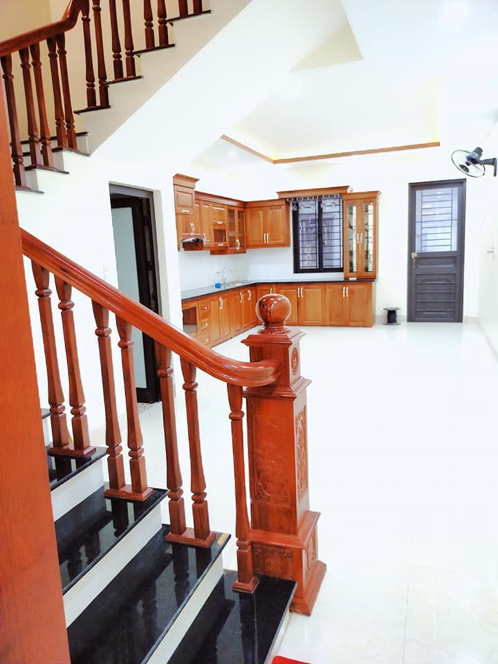 Bán nhà 3 tầng nội thất đầy đủ: số nhà 056 đường N14 Đặng Thai Mai Bắc Cường Lào Cai.
