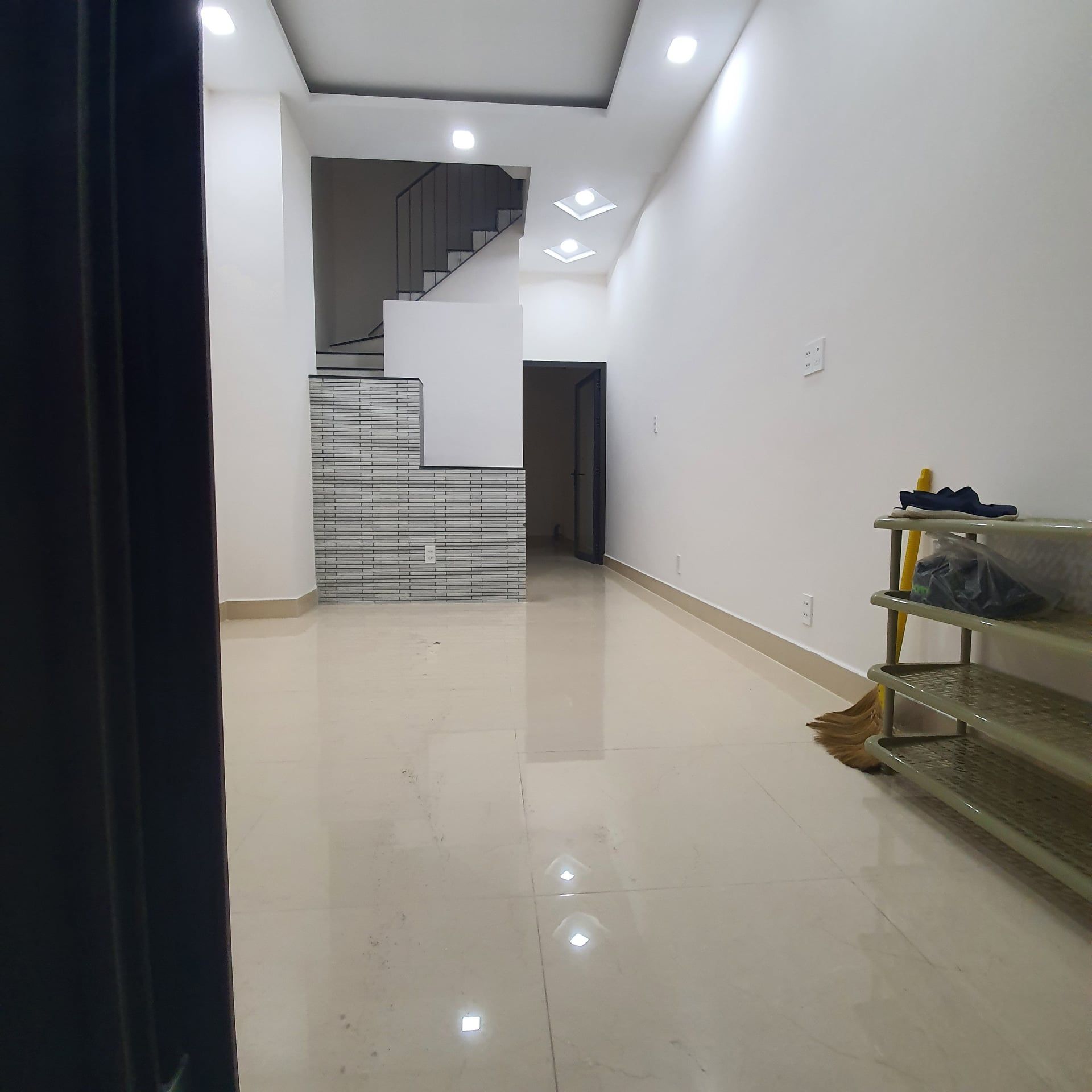 Cho thuê nhà mặt tiền Trần Xuân Soạn Quận 7
