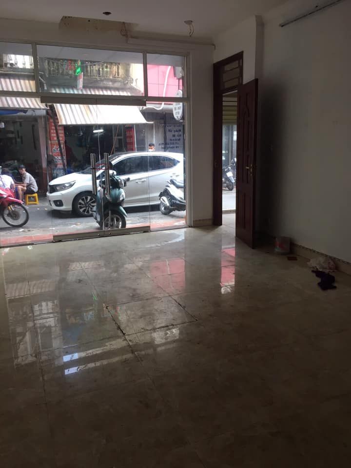 Hiện tại mình đang có căn nhà tại 368 đê la thành ngay cạnh ngã 5 ô chợ dừa cần tìm người cho thuê.