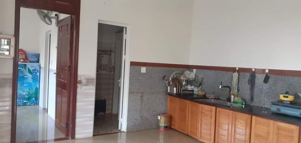 Chào bán thửa đất và ngôi nhà 2 tầng 10x60m có bìa thổ cư 150m2 3p ngủ