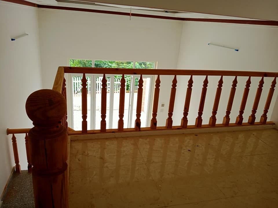 Bán nhà hẻm Phạm Phú Thứ mới xây xong với thiết kế tuyệt vời 1 trệt 3 pn, 2 toilet, sân ôtô , bếp.