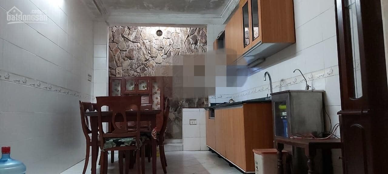 Cho thuê nhà 4.5 tầng, DT mặt sàn 40m2, hướng ĐN, ngõ 44Thái Thịnh, quận Đống Đa, Hà nội.