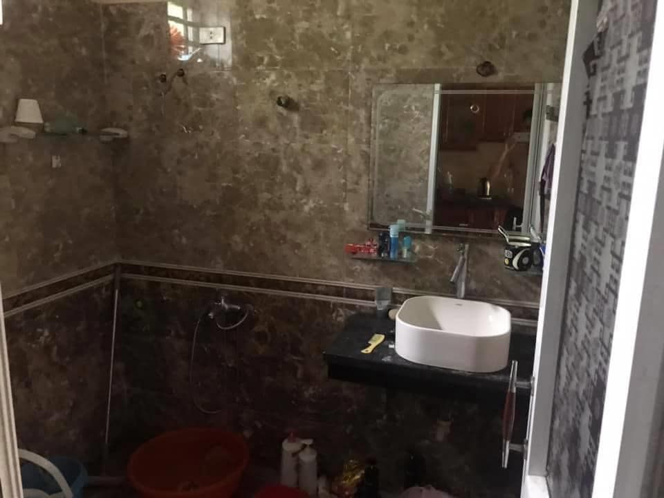 bán căn nhà gần cổng trường thành nam phố hưng thịnh phường bích đào sổ đỏ chính chủ rông 5x16=80m2