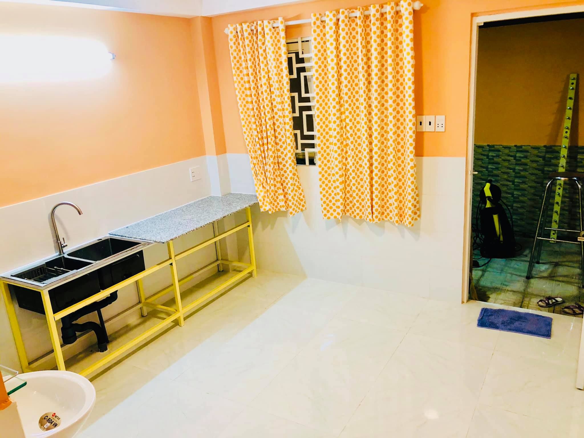 Cho thuê căn nhà mới xây cao cấp phường Trường Thọ, Thủ Đức, 1 trệt 2 lầu, 2 phòng ngủ, 2 WC, 1 bếp