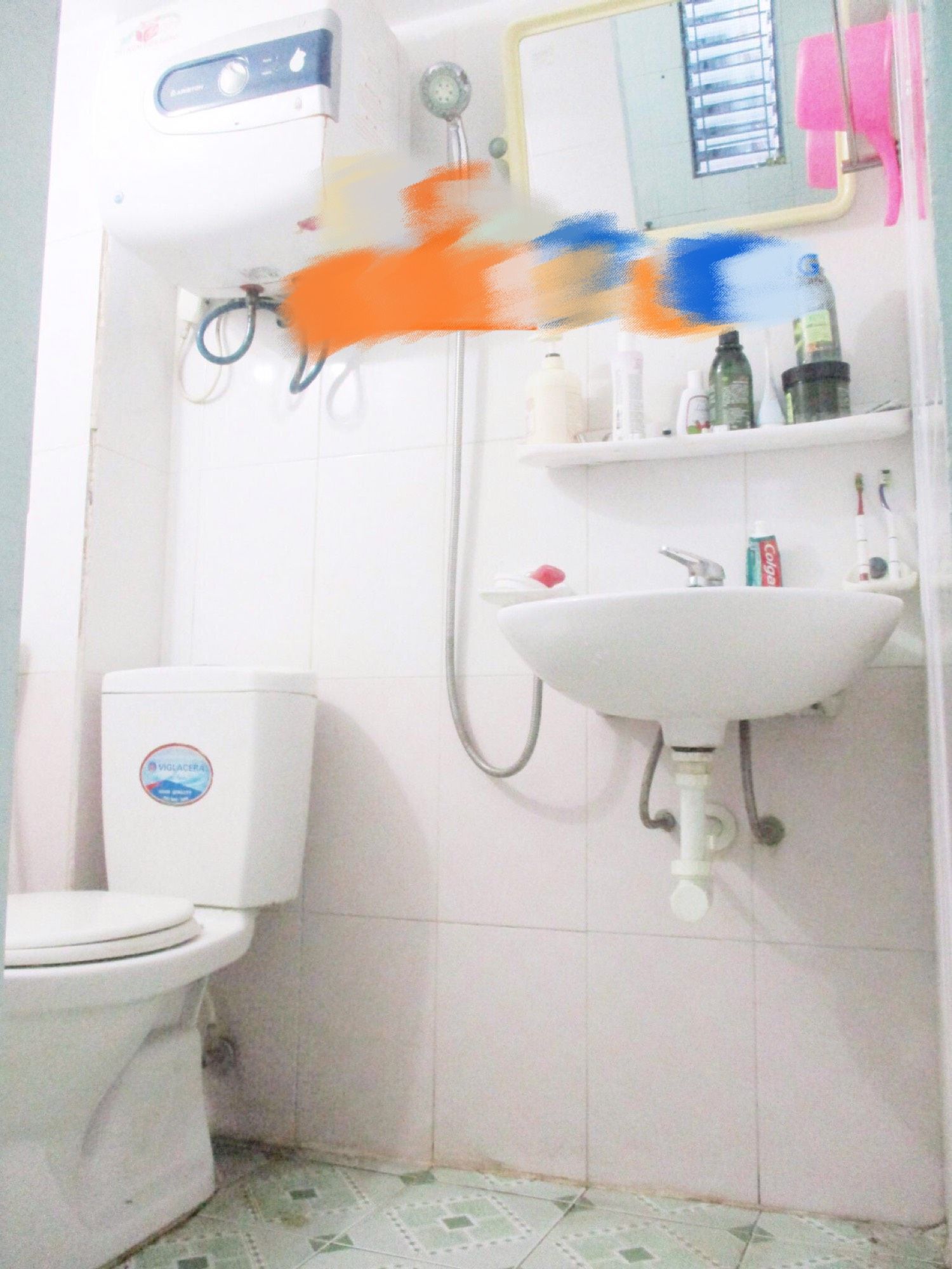 Cho thuê nhà 2,5 tầng trong ngõ đường Lê Lợi, Hải Phòng Nhà rộng 42m*2,5 tầng Ngay đầu ngõ. Ngõ to.