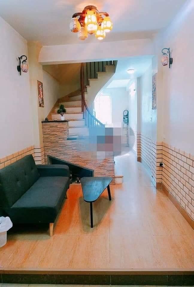 Cho thuê nhà ở ngõ 189 Hoàng Hoa Thám, ngõ thông ra 279 đội cấn, Văn cao, rất gần hồ tây.