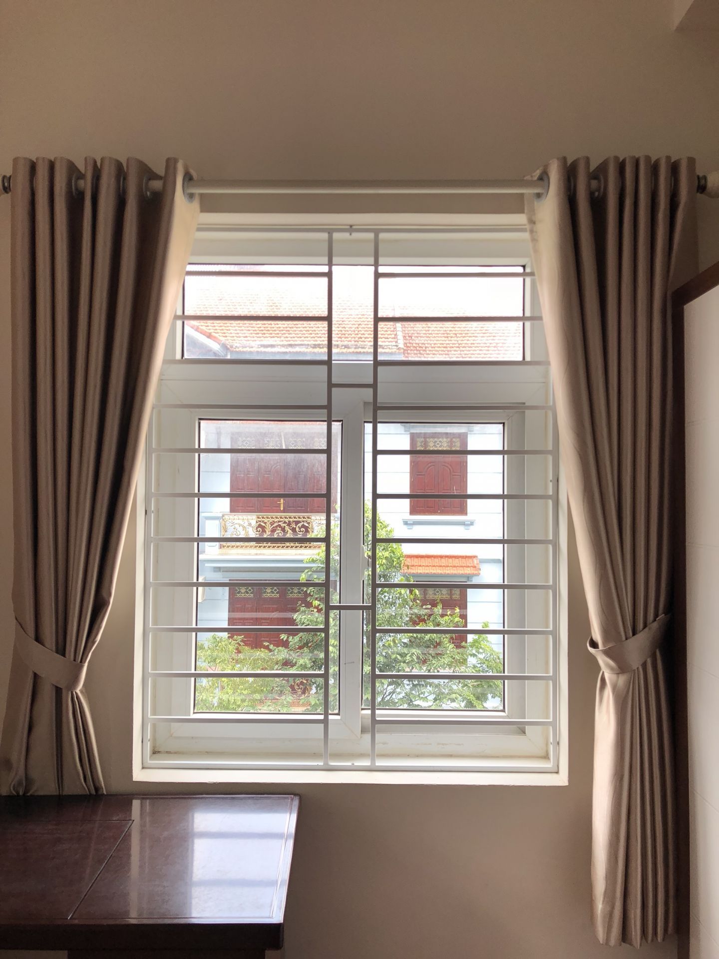 Cho thuê phòng cực đẹp ở chung cư 3 PN ngõ 120 hoàng quốc việt giá 3,3tr, điện nước giá dân