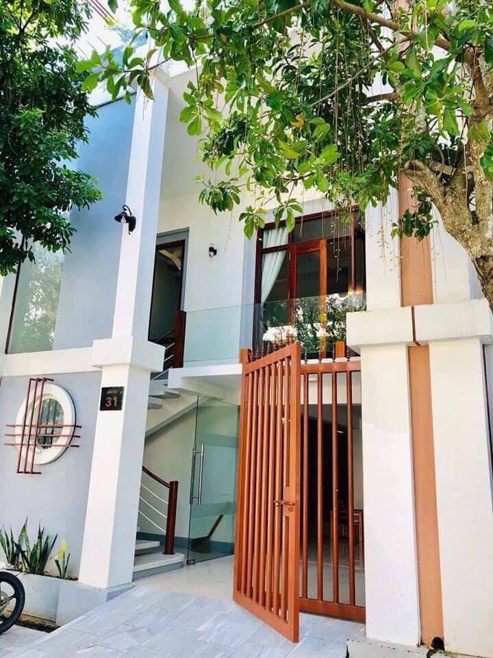 Bán nhà 3 tầng mới chưa ở khu vực Cửa Nam , giá chỉ 2,5xx tỷ