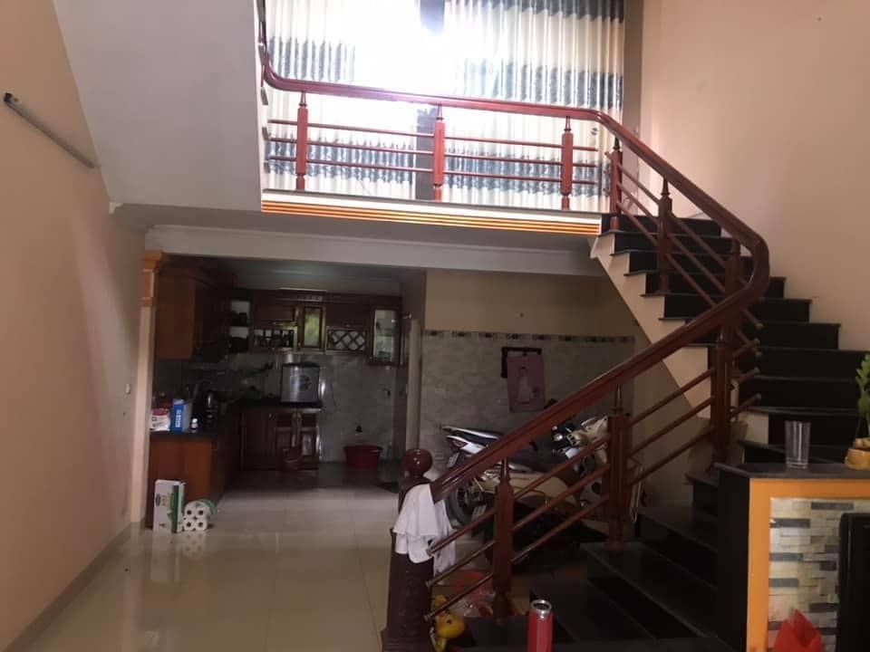 bán căn nhà gần cổng trường thành nam phố hưng thịnh phường bích đào sổ đỏ chính chủ rông 5x16=80m2