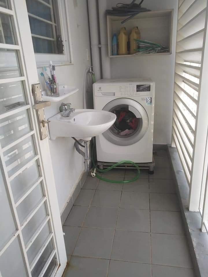 CHÍNH CHỦ CHO THUÊ 𝐜𝐚̆𝐧 𝐠𝐨́𝐜 𝟏𝐏𝐍, 𝟏𝐖𝐂 Chung cư EHOMES Quận 9