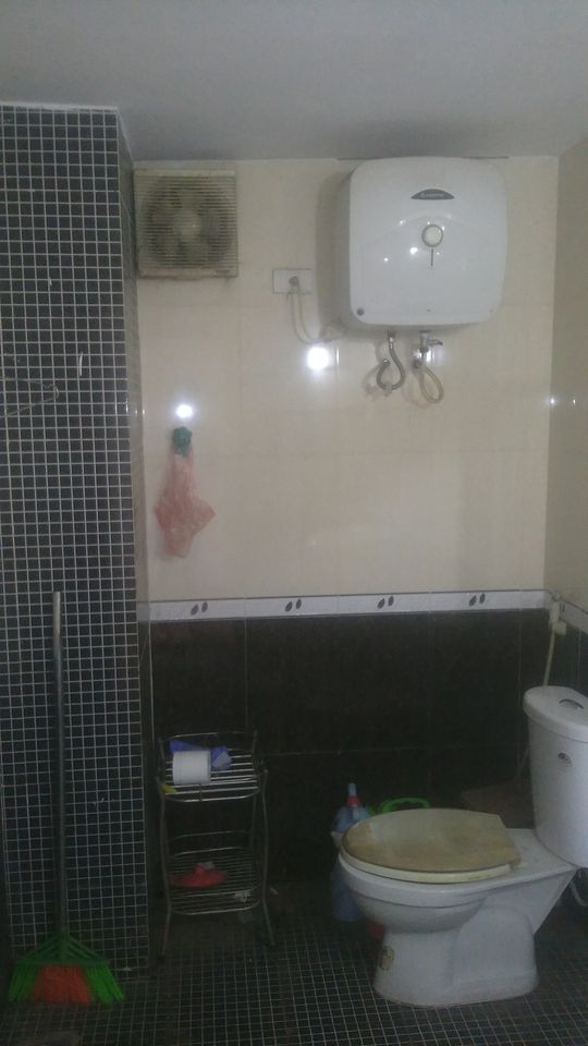 Chúng tôi được chủ nhà giao bán căn nhà 3 tầng xây 2015. Trưng Vương