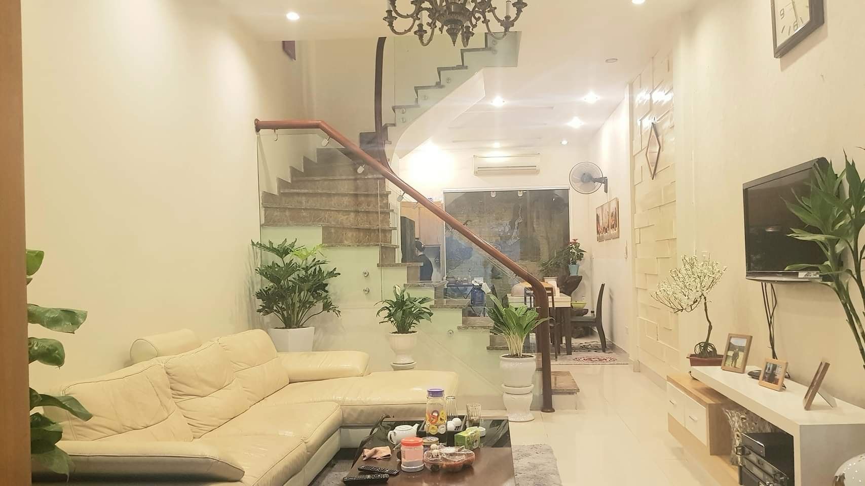 NHÀ ĐẸP - 2 THOÁNG - MẶT NGÕ - Ô TÔ - KINH DOANH - SÁT PHỐ - TT CẦU GIẤY