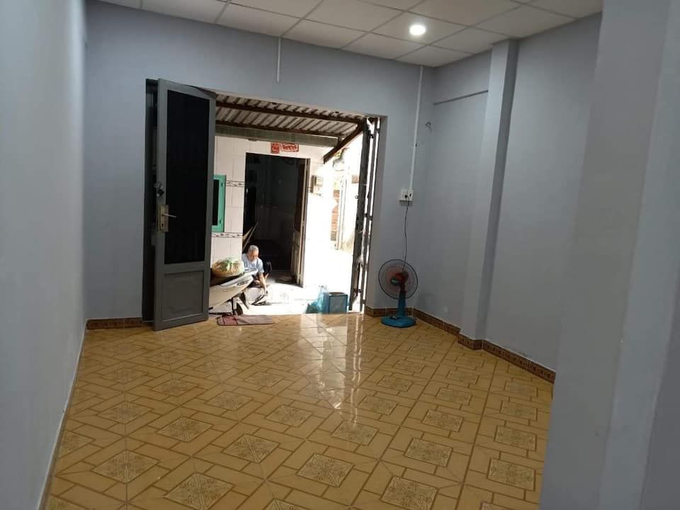 Cho thuê nhà Nguyên căn ngay Ubnd phường Long Bình Quận 9 - diện tích gần 50m2 rộng rãi thoáng mát