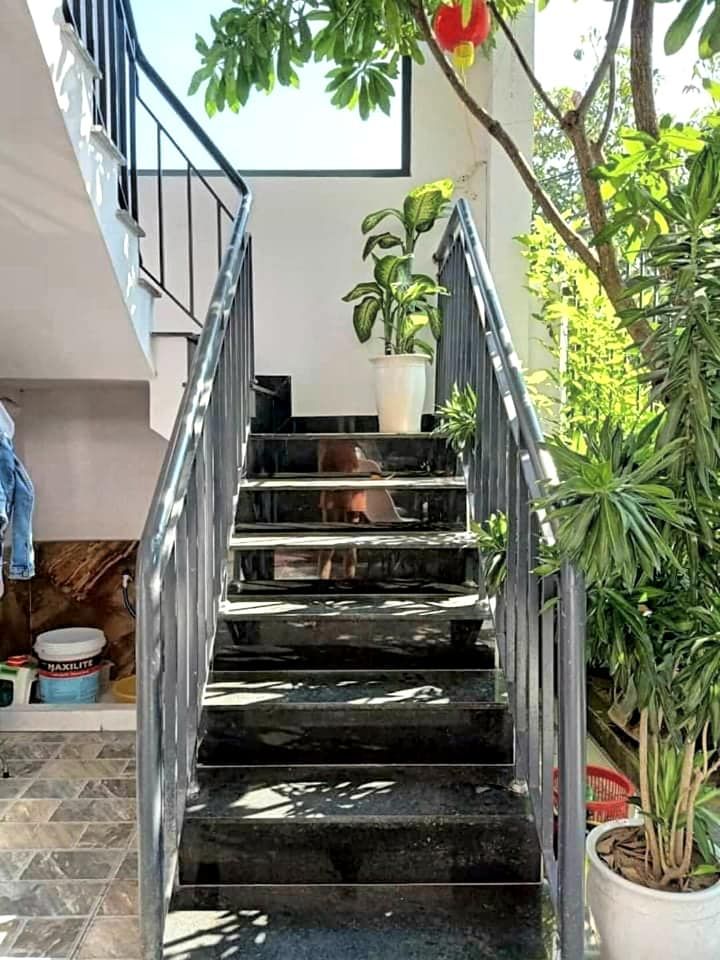 Chào bán nhà đẹp 2 tầng - 2 mặt kiệt ô tô né nhau - Cẩm Lệ