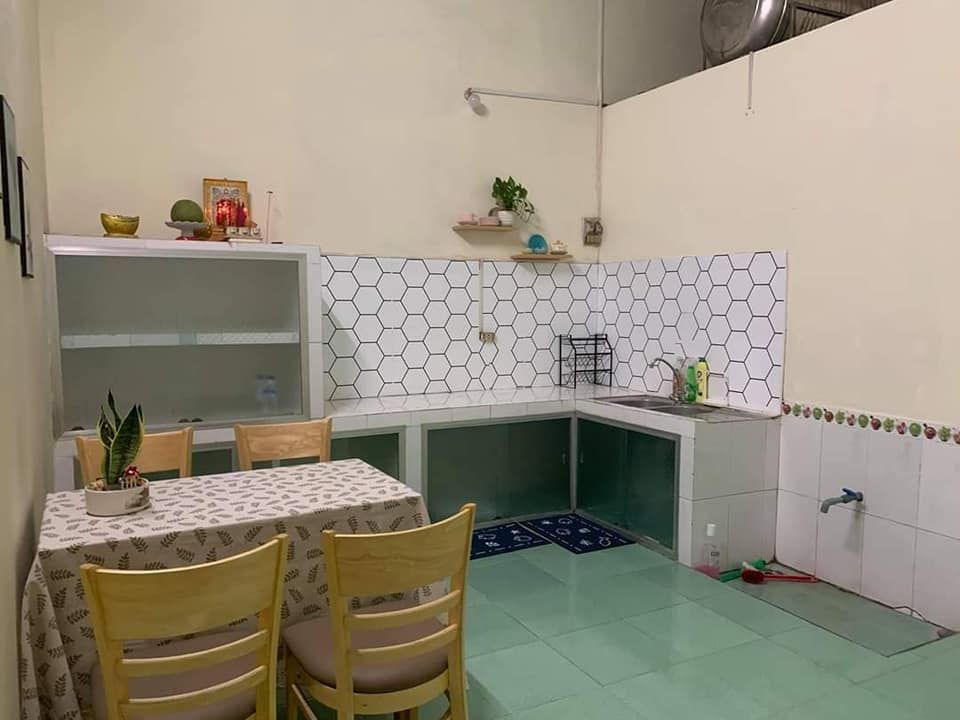 Chính chủ cần bán nhà hẻm oto 128 hoàng hoa thám, 5,3*25, hướng Tây nam: sân , phòng khách 2pn