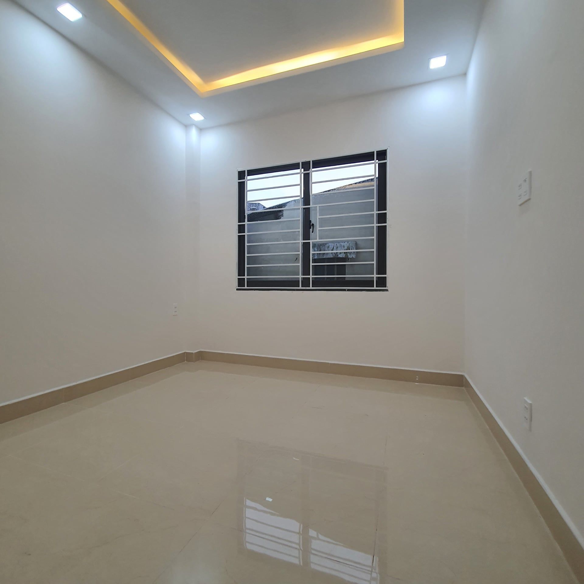 Cho thuê nhà mặt tiền Trần Xuân Soạn Quận 7