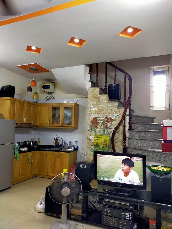 NHỈNH 2 TỶ NHÀ ĐẸP TRƯƠNG ĐỊNH HAI BÀ TRƯNG DT 25/28M2, XÂY 4 TẦNG AN SINH, TIỆN ÍCH