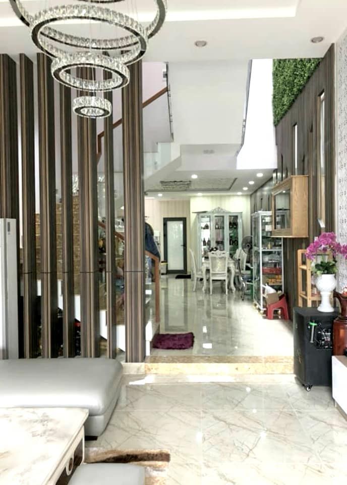 Bán Nhà đẹp 3 tầng - Full nội thất cao cấp - Mặt tiền Hải Châu.