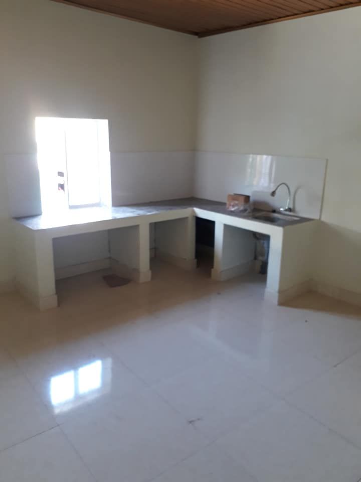Bán nhà kiệt Nguyễn Trãi TP Đông Hà Dt : 5m × 20m , Hướng Nam Giá : 850 triệu LH : 0906.342.333