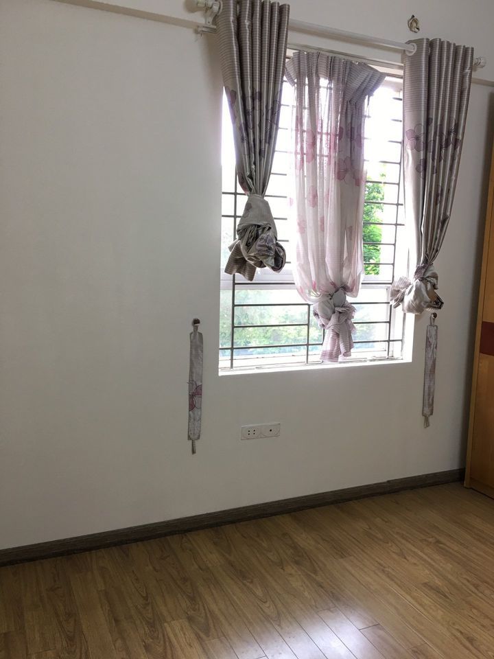 Cho thuê căn hộ CC Thành Thái, Dịch Vọng, Cầu Giấy, Hà Nội.