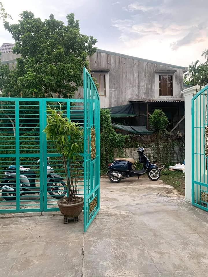 Chính chủ cần bán nhà hẻm oto 128 hoàng hoa thám, 5,3*25, hướng Tây nam: sân , phòng khách 2pn