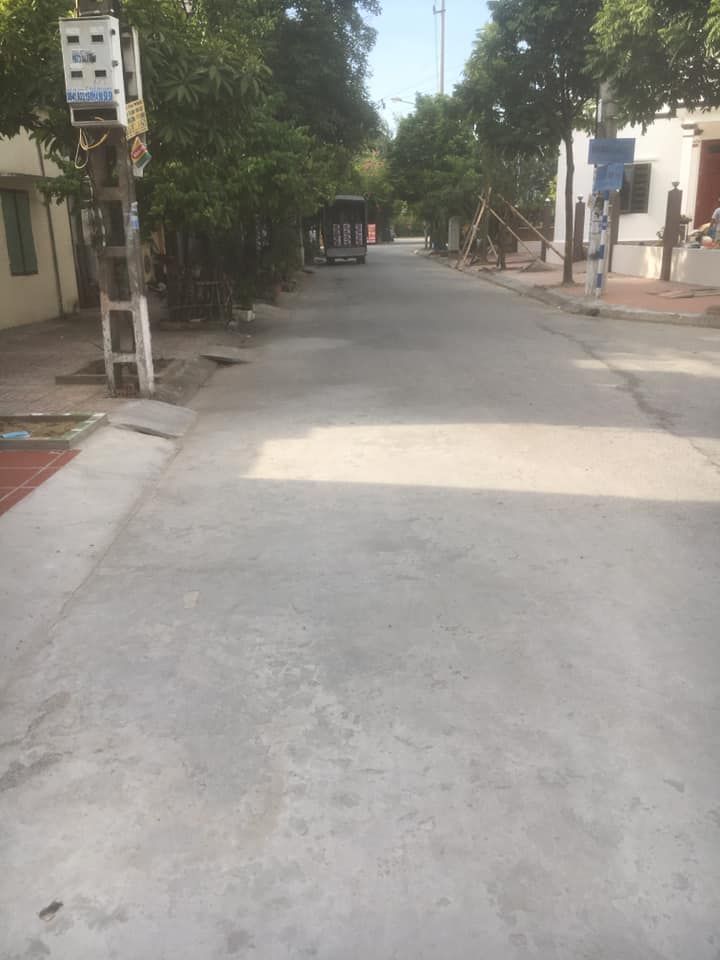 Bán căn nhà 2 tầng mặt đường Trần quang diệu cách 10m giao với hoàng công chất ,gần trường tây sơn