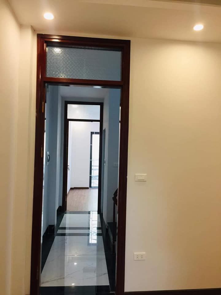 CẦN BÁN NHÀ MỚI ĐẸP GIÁP NHỊ HOÀNG MAI,, Ô TÔ, Ở SƯỚNG DT 40M2, 5 TẦNG GIÁ NHỈNH 4 TỶ