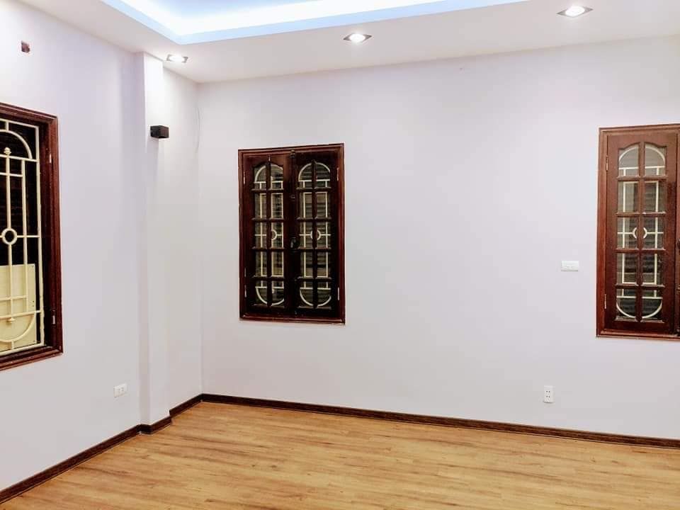 bán LÔ GÓC 3 MẶT THOÁNG - NGÕ 3M - 20M RA Ô TÔ TRÁNH - 50M RA MP - TT QUẬN HBT + Vị trí đẹp gần phố