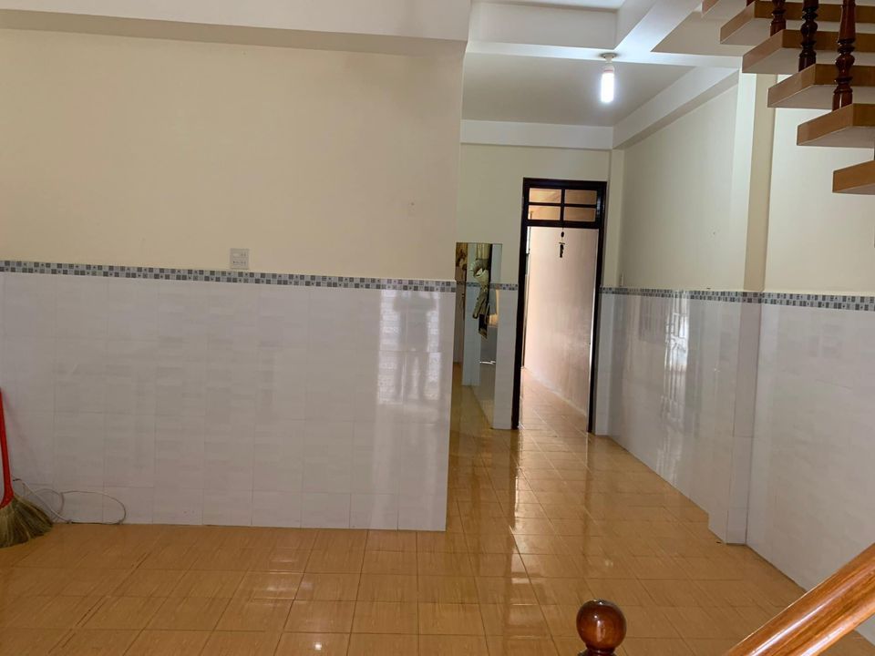 CHO THUÊ NHÀ NGUYÊN CĂN 1 TRỆT 1 LẦU ĐẸP TRUNG TÂM THÀNH PHỐ PHAN THIẾT GIÁ RẺ